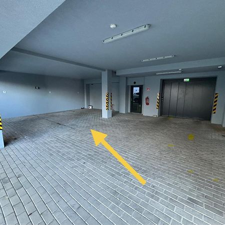 New Apartment 6 - Self Check In, Free Parking Братислава Екстер'єр фото