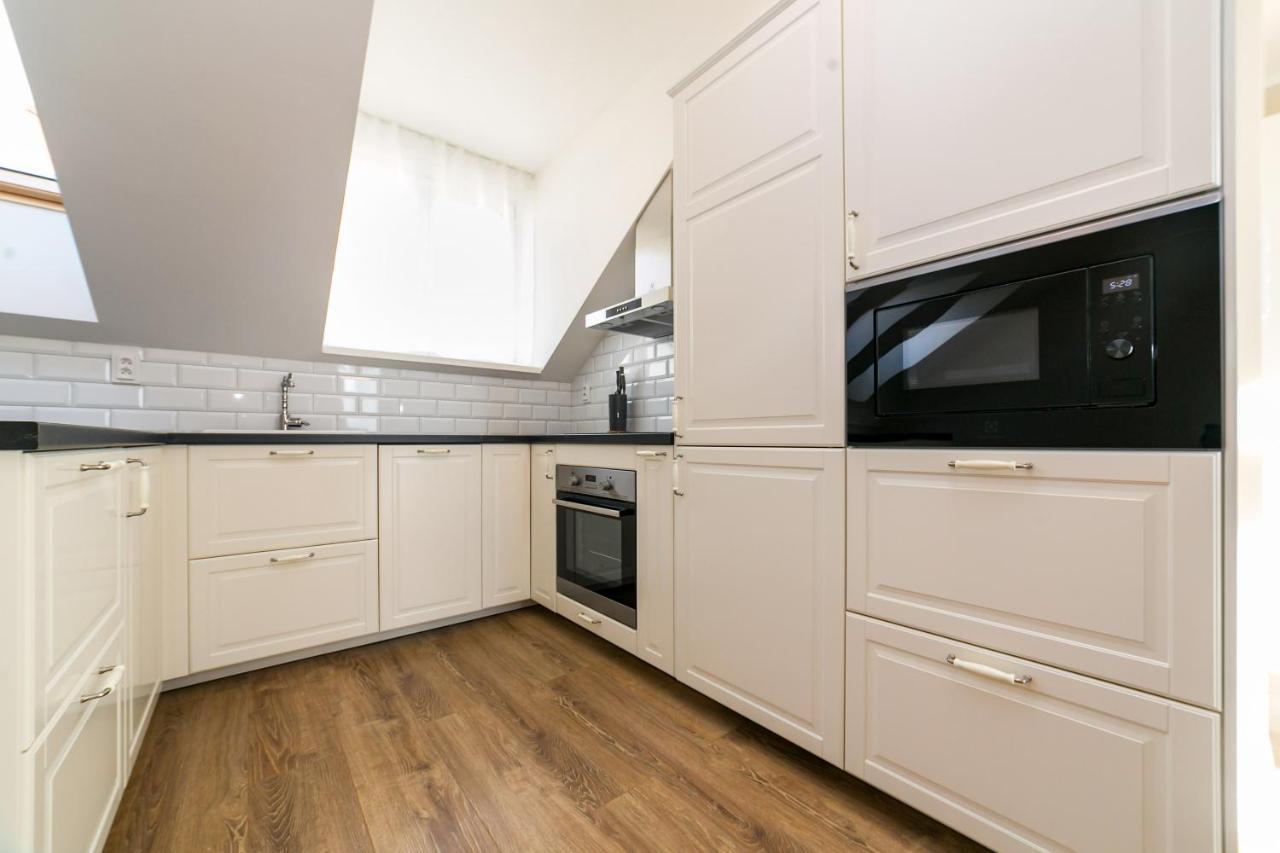 New Apartment 6 - Self Check In, Free Parking Братислава Екстер'єр фото